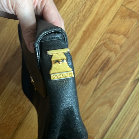 GIVENCHY VINTAGE black leather purse with gold hardware - Picture 11 of 11